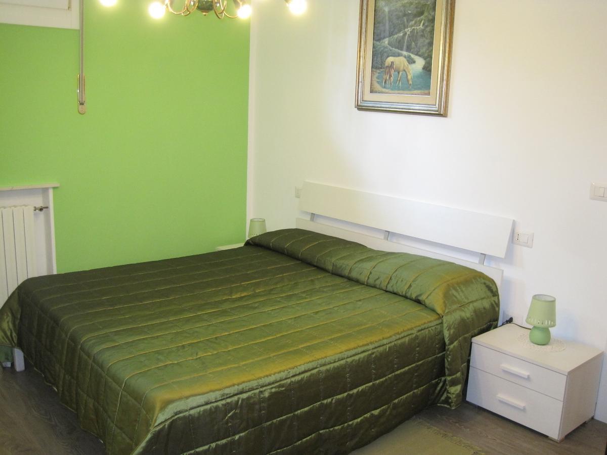 Bed And Breakfast Lo Scrigno Polinago Zimmer foto